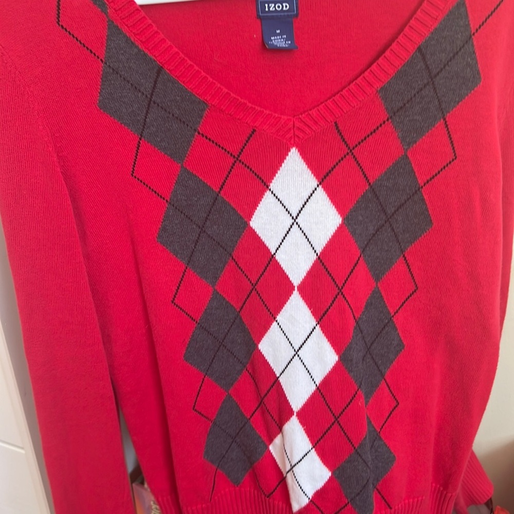 Brand- IZOD Color- Red,gray,white Size-M